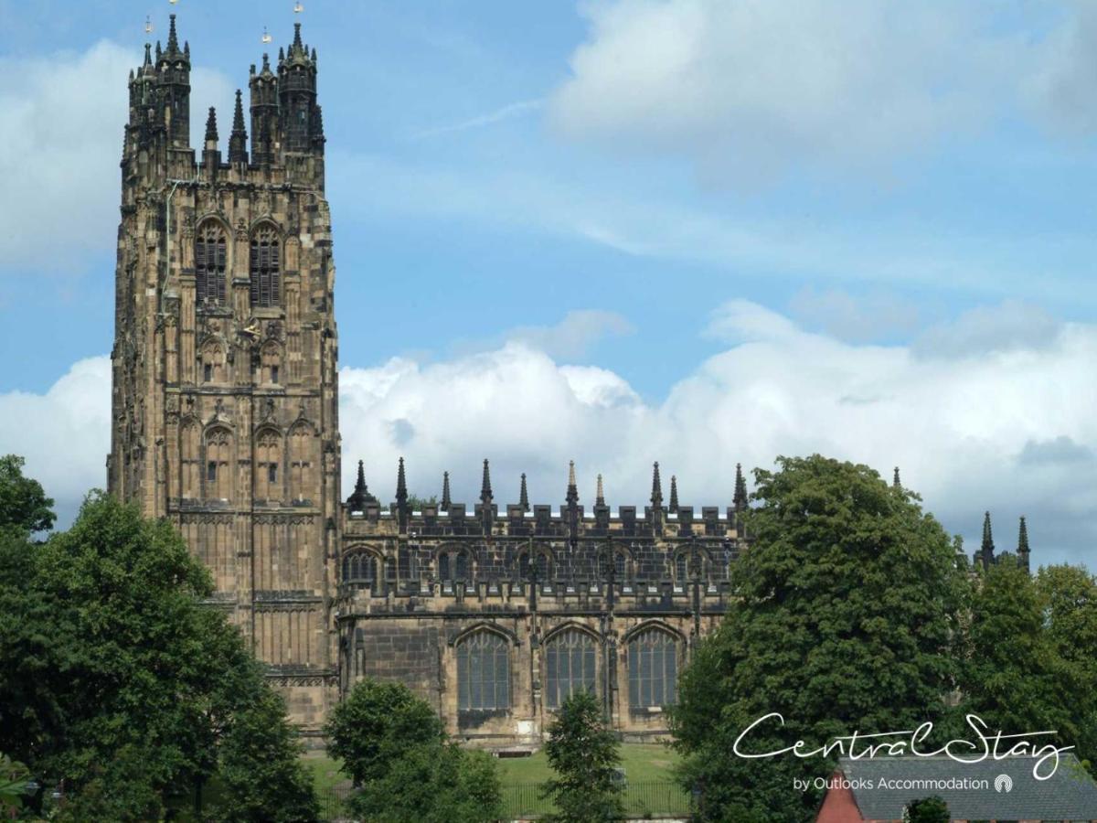 The Lower Gathering - Town Centre - Sleeps Up To 10 Wrexham Bagian luar foto